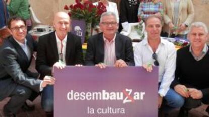 En el centro, Jaume Font, candidato del PI opta a la presidencia del Gobierno Balear.