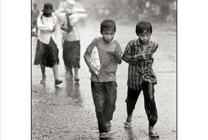 Gramanet Imatge Solidária fue constituida en 2004 y cuenta con el apoyo de varias instituciones catalanas. La fotografía está tomada en Kampong Chhnang, en Camboya.