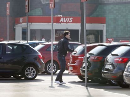 Aparcamiento de coches de alquiler en Barcelona