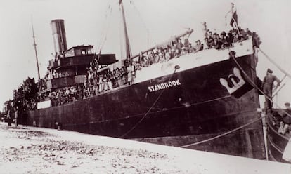 El buque Stanbrook, el último barco que salió de Alicante en marzo de 1939 con los perdedores de la Guerra Civil, fondeado en el puerto de Orán. 