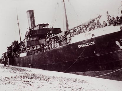 El buque Stanbrook, el último barco que salió de Alicante en marzo de 1939 con los perdedores de la Guerra Civil, fondeado en el puerto de Orán. 