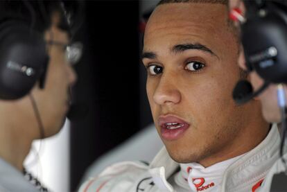 Lewis Hamilton (McLaren), ultima su puesta a punto antes del GP de Bahrein.