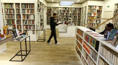 Interior de la librería Juan Rulfo de Madrid.