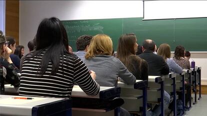 Aspirantes a la oferta de empleo de Osakidetza en las pruebas celebradas a mediados de mayo pasado en Vitoria.