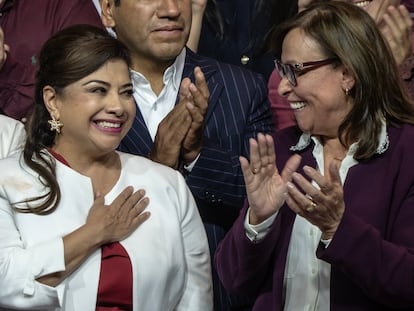 Clara Brugada y Rocío Nahle celebran sus candidaturas.