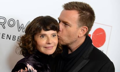 Ewan McGregor y su esposa Eve Mavrakis  en noviembre de 2016 en una gala en Los &Aacute;ngeles.