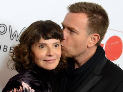 Ewan McGregor y su esposa Eve Mavrakis  en noviembre de 2016 en una gala en Los &Aacute;ngeles.