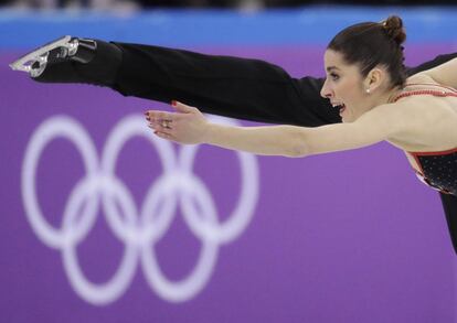 Valentina Marchei y Ondrej Hotarek, pareja del equipo italiano de patinaje artístico, durante una prueba en el Gangneung Ice Arena, el 11 de febrero de 2018.