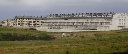 Urbanizaciones construidas en Barreiros (Lugo) en plena burbuja del ladrillo, en una imagen de 2010