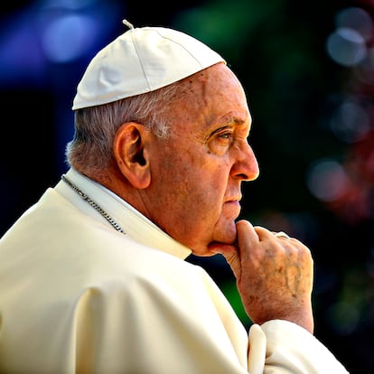 LISBON, PORTUGAL - AUGUST 03: (EDITOR NOTE: STRICTLY EDITORIAL USE ONLY - NO MERCHANDISING). Pope Francis meets students at Portugal's Catholic University on August 03, 2023 in Lisbon, Portugal. Pope Francis visits Portugal for World Youth Day (WYD) which takes place over the first week of August.  WYD is an international Catholic rally inaugurated by  St. John Paul II to invigorate young people in their faith. Pope Francis will travel around Portugal during his five-day visit holding masses and confessions for young people and meeting Portuguese catholic clergy members, he will also visit The Shrine of Our Lady of Fatima. (Photo by Vatican Media via Vatican Pool/Getty Images)