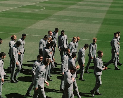 El F.C. Barcelona, impecablemente vestido de Browne, en uno de los retratos oficiales de la formación.