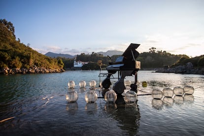 Piano flotante.