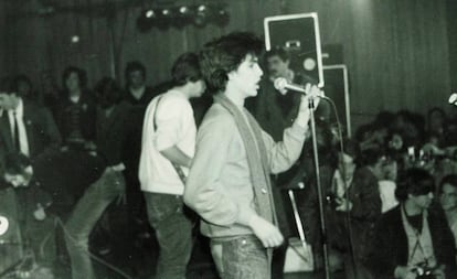 Los Trastos, en el concierto homenaje a Canito, en Caminos, febrero de 1980.