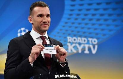 O ex-atacante Andriy Shevchenko participou do sorteio da Champions.