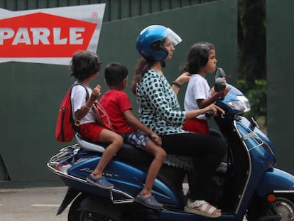 Fábrica de las galletas Parle-G en Mumbai, India. 