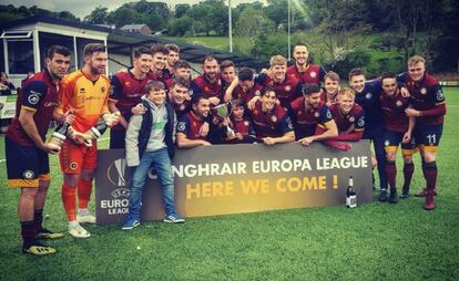 Los jugadores del Cardiff Met celebran su clasificación para la Europa League.