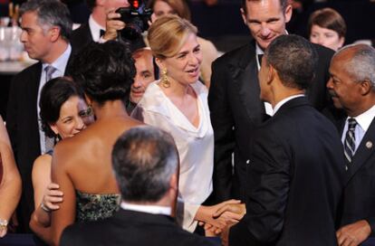 La infanta Cristina saluda al presidente de Estados Unidos, Barack Obama, el miércoles 14 de septiembre de 2011, durante un evento del Hispanic Heritage en Washington