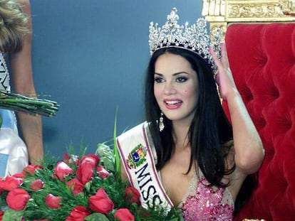 Mónica Spear ao vencer o concurso Miss Venezuela, em 2004.