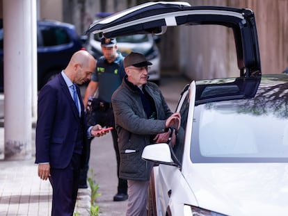 Tomás González Cueto, el destituido asesor jurídico externo de la Real Federación Española de Fútbol (RFEF), a su salida de los juzgados de Majadahonda.