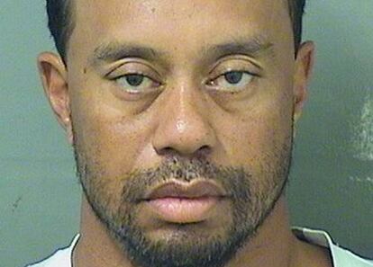 La imagen de la ficha policial de Tiger Woods.