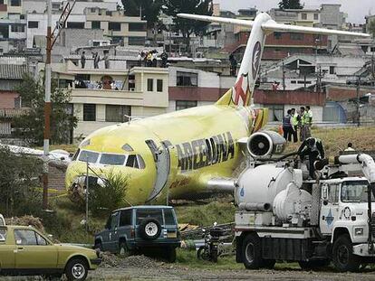 Un avión se sale de la pista en Quito