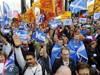 Partidarios de la independencia de Escocia, en Edimburgo.