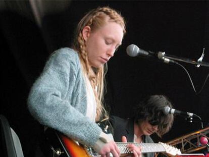 Mira y Laurent, Mi And L'Au, en un concierto