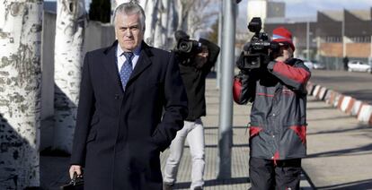 Luis Bárcenas, a su salida de la sede de la Audiencia Nacional.