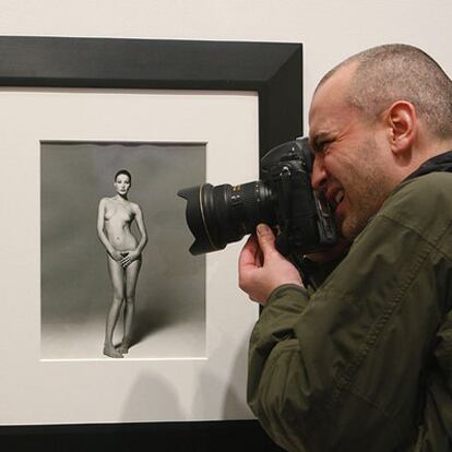 La fotografía de Carla Bruni, subastada ayer.