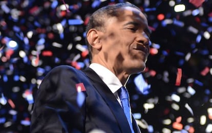 Obama sonríe este martes en Chicago durante la celebración de su victoria.
