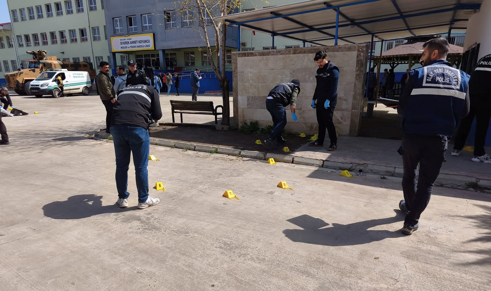 Al menos cuatro muertos en un tiroteo en un colegio del sur de Turquía