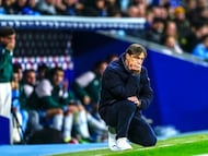 El entrenador del Sevilla, Matías Almeyda, durante el partido de la jornada 13 de LaLiga EA Sports entre el RCD Espanyol y el Sevilla FC.