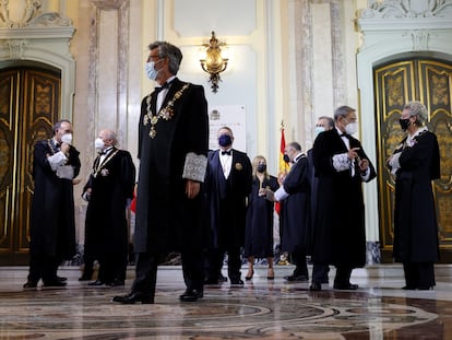 El presidente del Tribunal Supremo y del CGPJ, Carlos Lesmes junto con otros miembros de la judicatura durante la celebración este lunes del acto de apertura del Año Judicial.