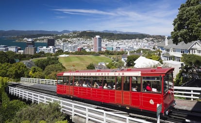 Un funicular en la colina de Kulburn, donde se encuentra el jardín botánico de Wellingotn.