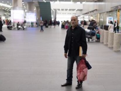 Un vuelo trae dos veces por semana a los deportados mexicanos de Estados Unidos, estas son las historias de sus pasajeros