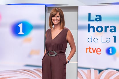 Mónica López, en el plató de 'La hora de La 1'