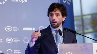 El eurodiputado de Cs y presidente de la comisión de Asuntos Jurídicos del Parlamento Europeo, Adrián Vázquez, interviene en el Forum Europa, este jueves, en Madrid.