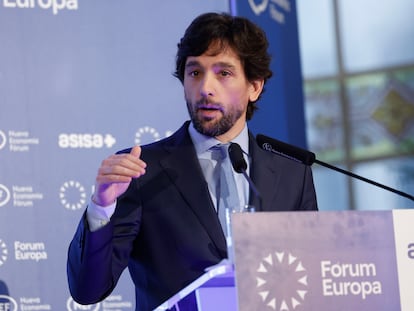 El eurodiputado de Cs y presidente de la comisión de Asuntos Jurídicos del Parlamento Europeo, Adrián Vázquez, interviene en el Forum Europa, este jueves, en Madrid.