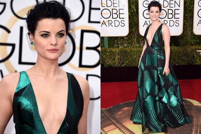 Liberada de los tatuajes que luce en Blindspot, Jaimie Alexander (que se define en Twitter como "ninja profesional y comedora voraz de pizza -respectC), fue una de las ms originales al apostar por un vestido con escotazo en V, estampado difcil, ?y bolsillos! En otra podra ser un error. A ella? le quedaba fenomenal.