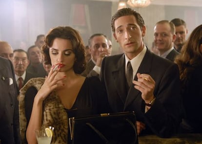 Una secuencia de 'Manolete' con Penélope Cruz (izq.) y Adrien Brody