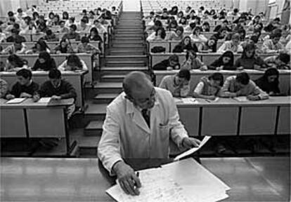 Una clase en la facultad de Medicina de la Universidad de Salamanca.