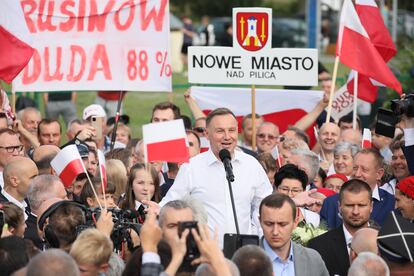 El presidente polaco y candidato de Ley y Justicia (PiS) Andrzej Duda, celebra su victoria.