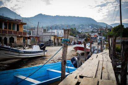 El lago representa un importante polo turístico, un motor económico para el país y, sobre todo, constituye la reserva de agua dulce más importante de la región