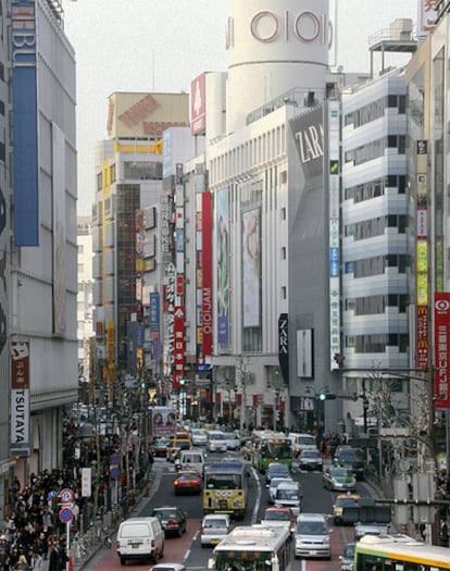 Vista de uno de los distritos más congestionados de Tokio