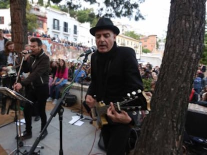 Un momento del concierto tras la inauguraci&oacute;n de la placeta. 