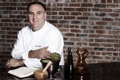 El chef español José Andrés, en su restaurante recién abierto en Las Vegas.