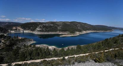 Pantano de Entrepeñas, en el Tajo, junto a Sacedón (Guadalajara).
