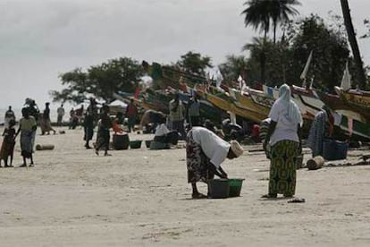 Imagen de la playa de Diogé, una de las localidades de donde parten los inmigrantes irregulares hacia Canarias.