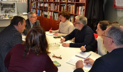 Reuni&oacute;n del vicerrectorado de Cultura de la Universitat con representantes de partidos para organizar los debates.