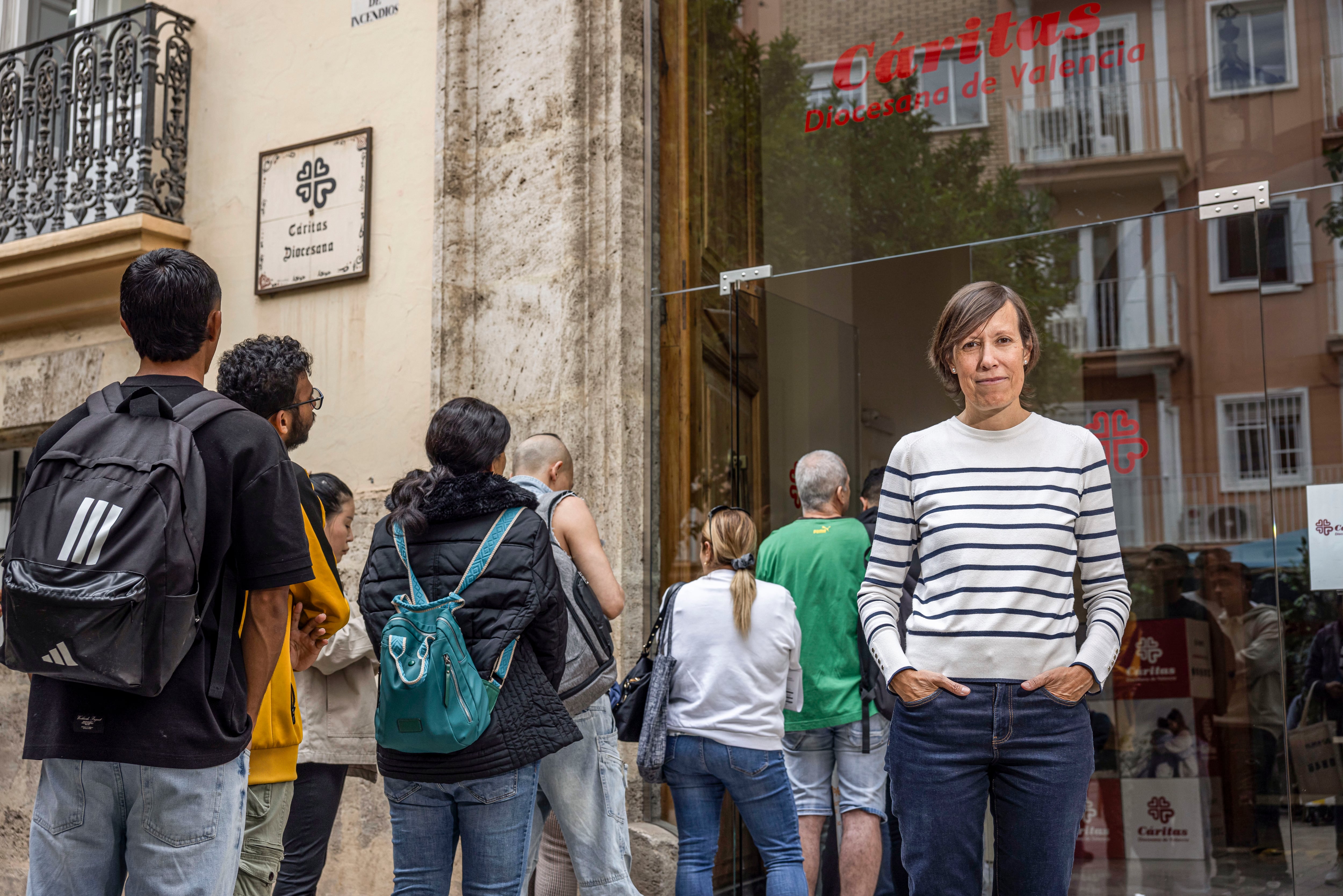 Aurora Aranda, directora de Cáritas Valencia, ante las críticas de la ultraderecha: “Lo preocupante sería dejar de hacer nuestra labor por miedo”